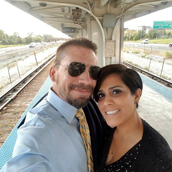 Meet your posher, Senia - Picture 3 of 3